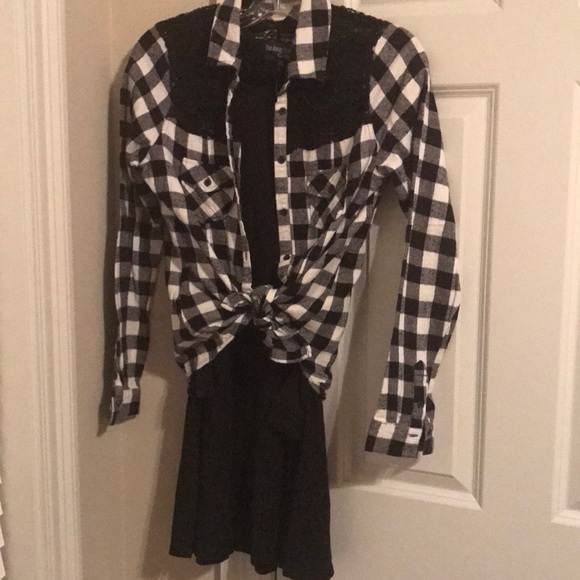 Black & white plaid button down shirt w crochet - Picture 2 of 3